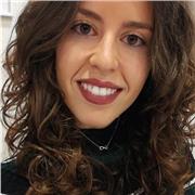 Docente con años de experiencia imparte clases de español para extranjeros
